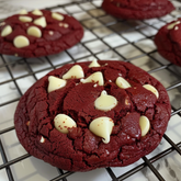 Red Velvet Cheesecake Cookie